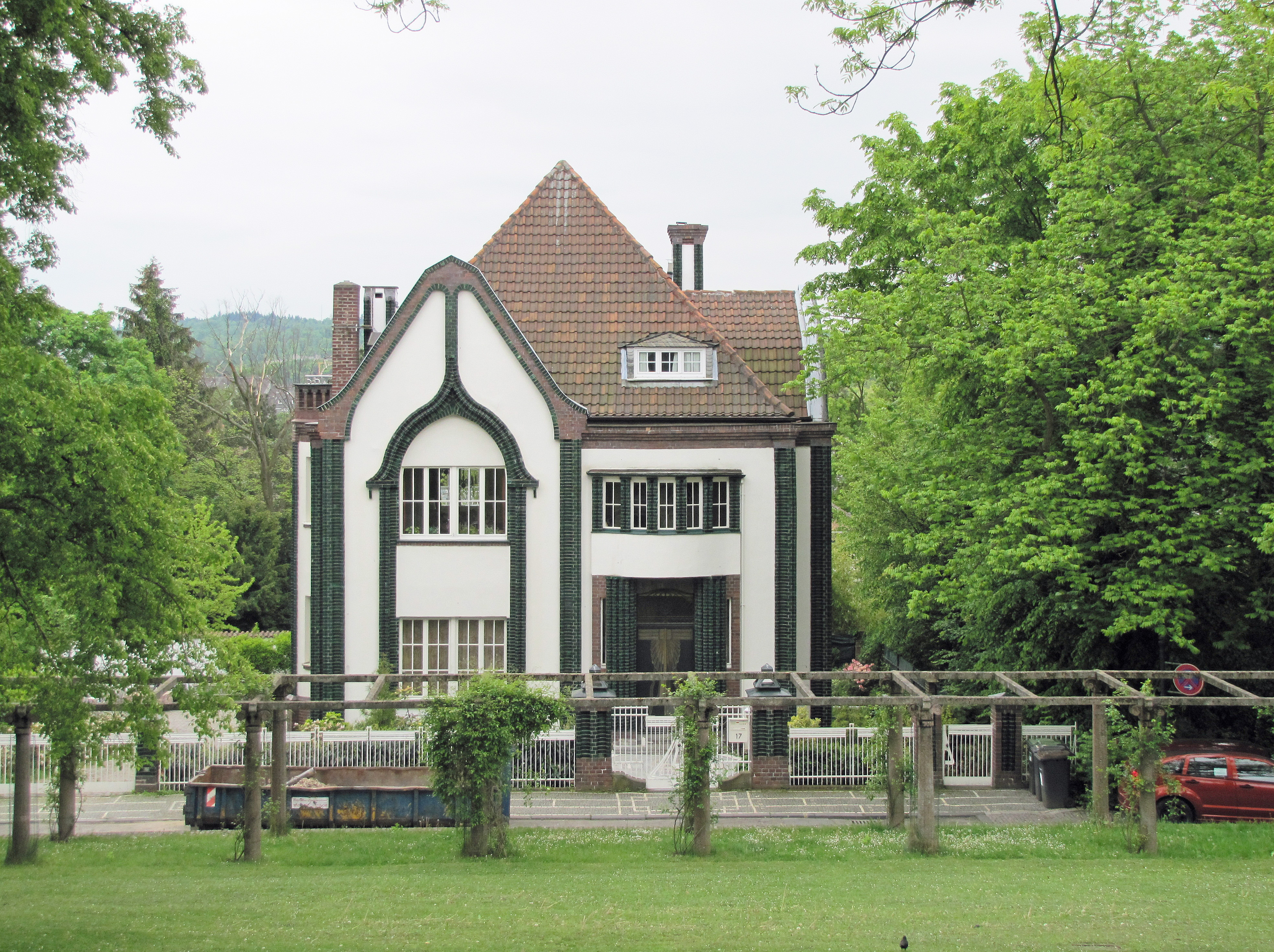 Villa Peter Behrens op de Mathildenhöhe. Photo : Wikipedia