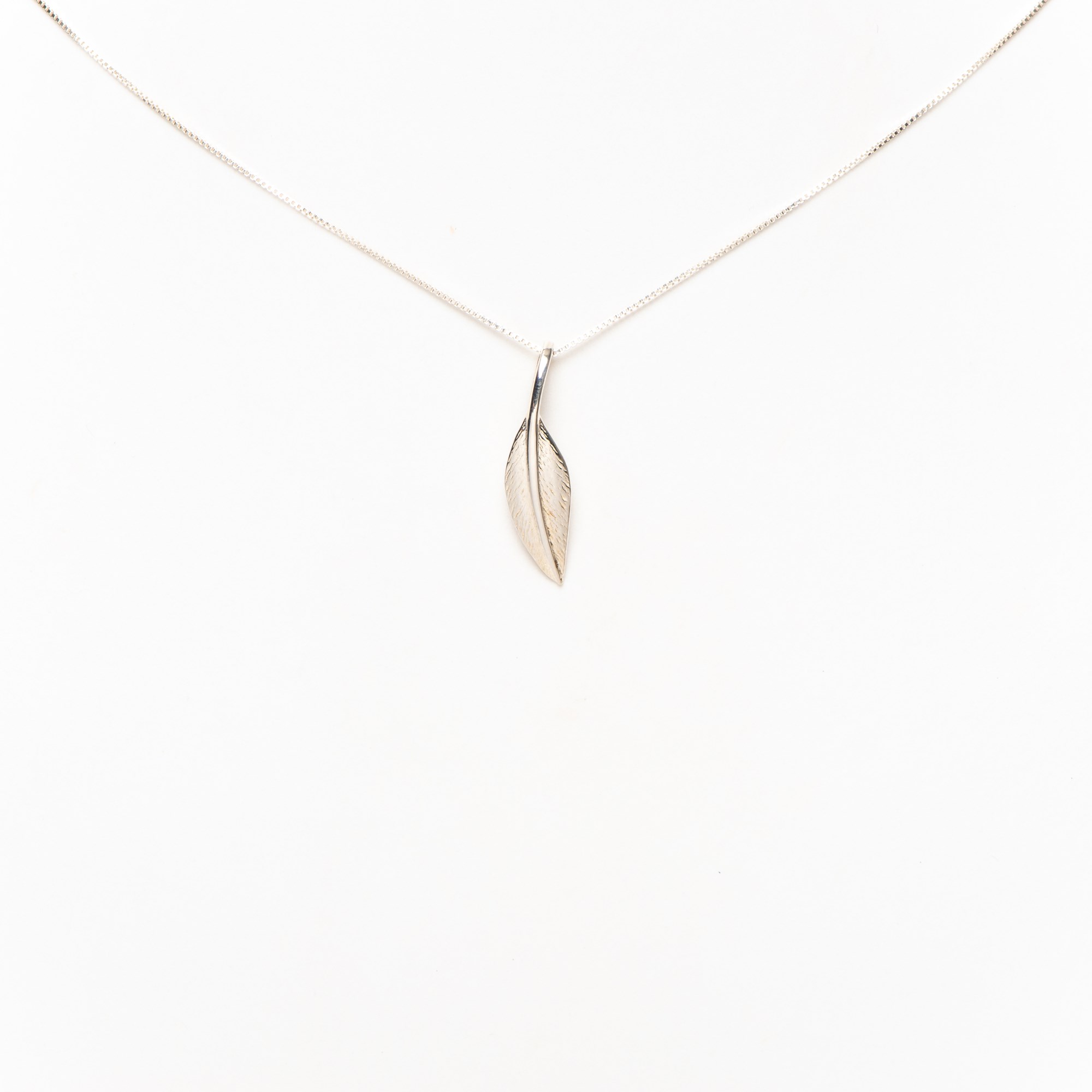 Pendentif Lumière comme une plume