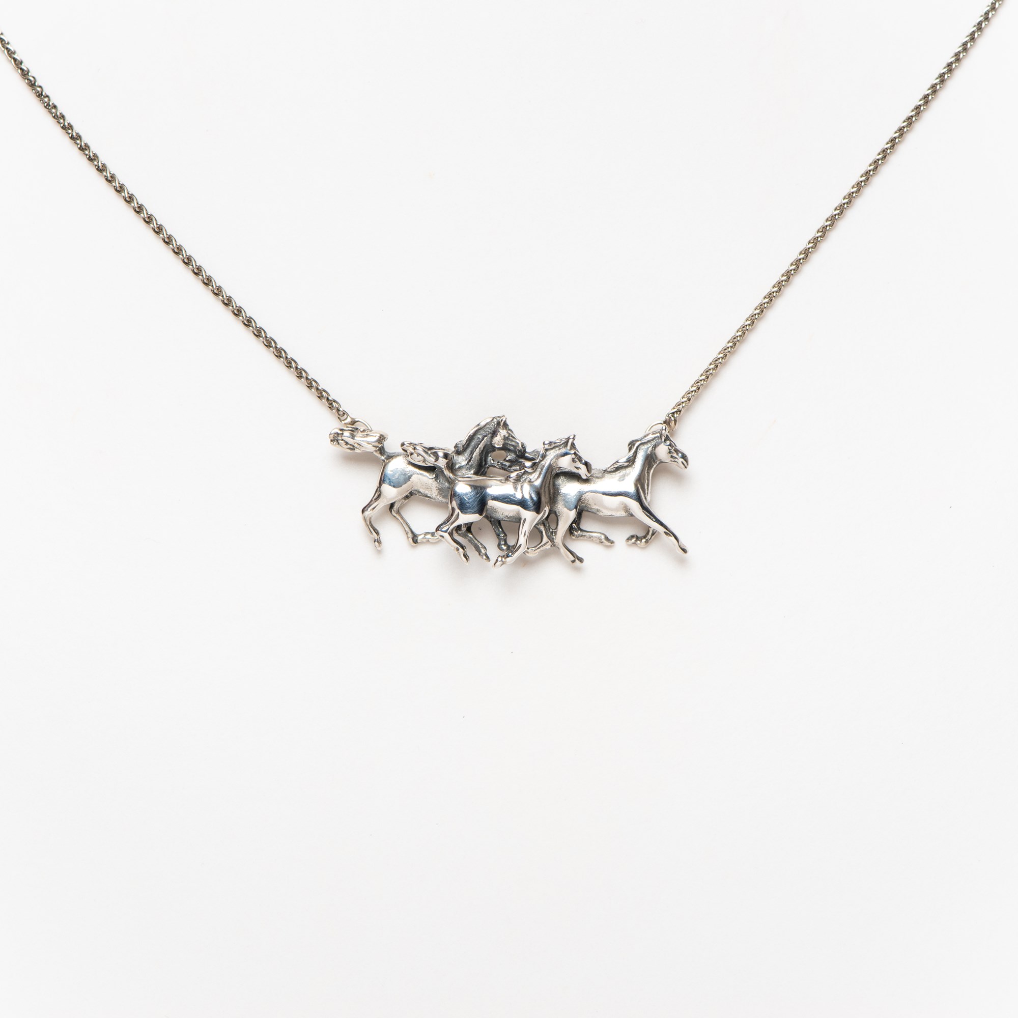Collier Chevaux Sauvages