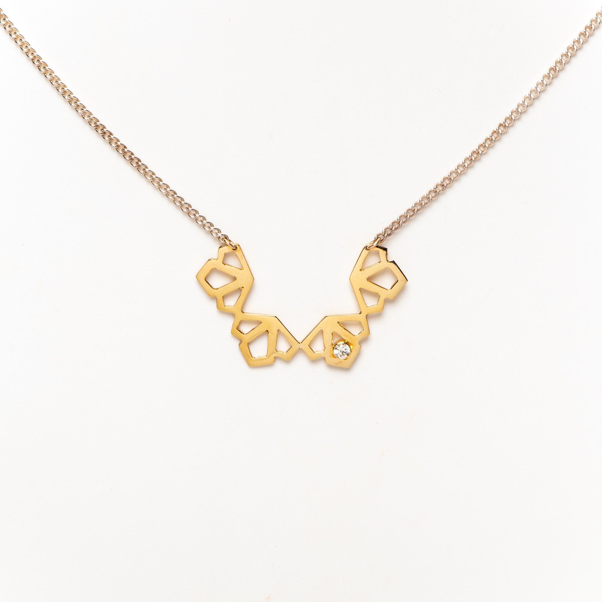 Collier Deco avec saphir blanc