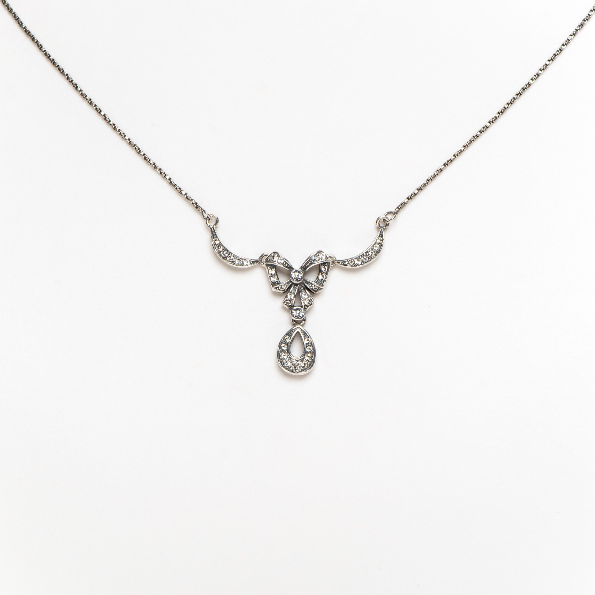 Collier d'ornements