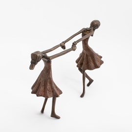 Sculpture Dancing Girls