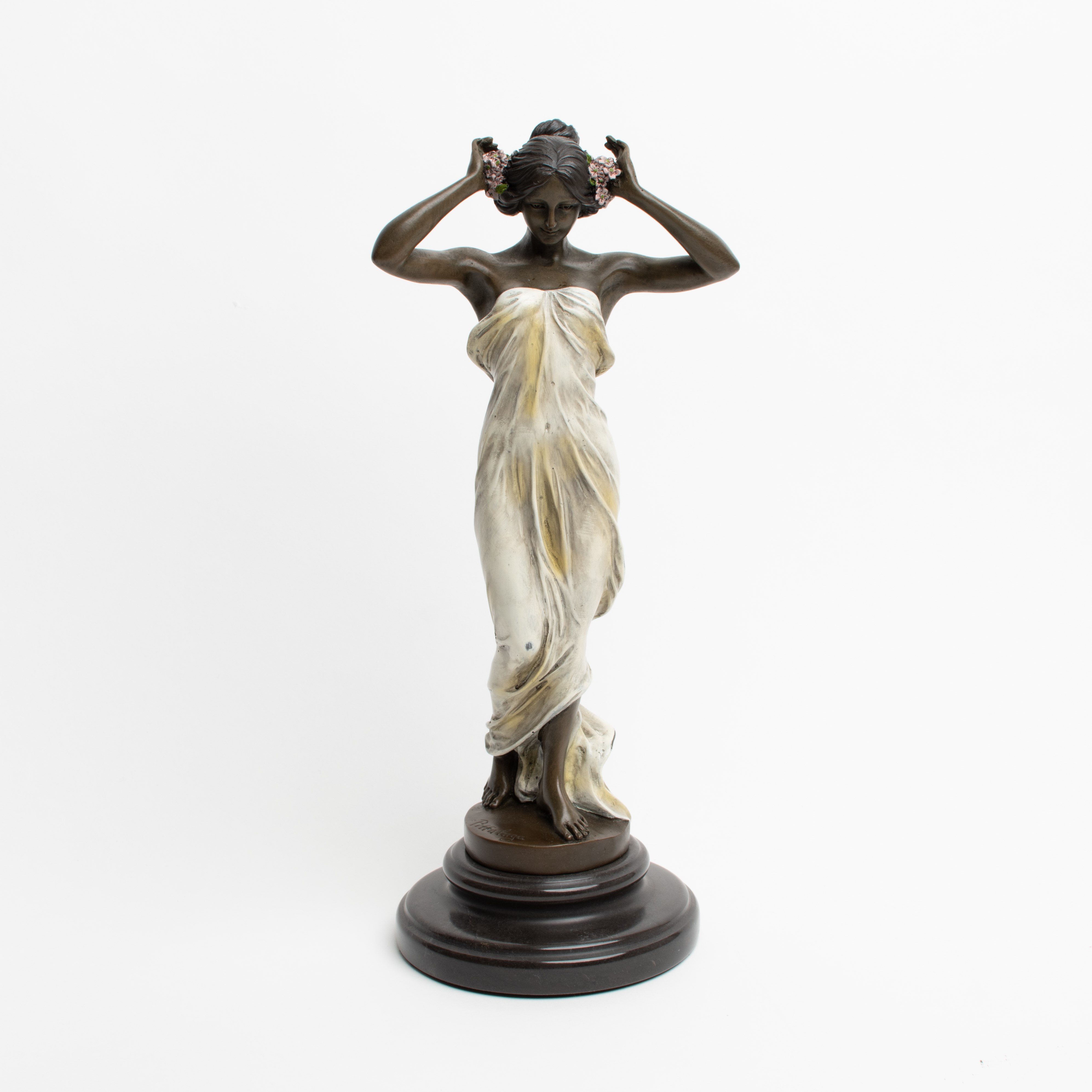 Sculpture de nymphe de la vallée
