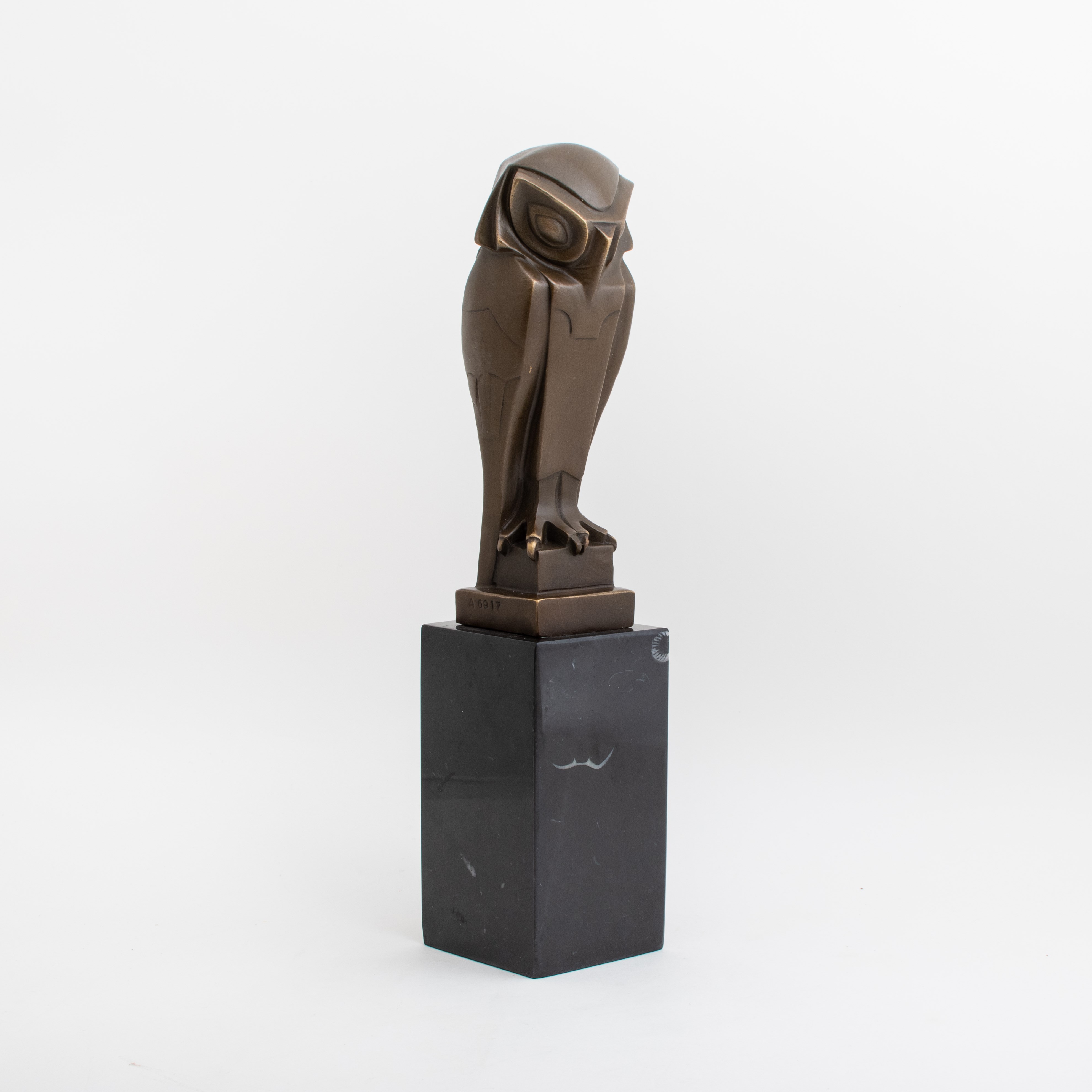 Sculpture en bronze Uiltje Knappen