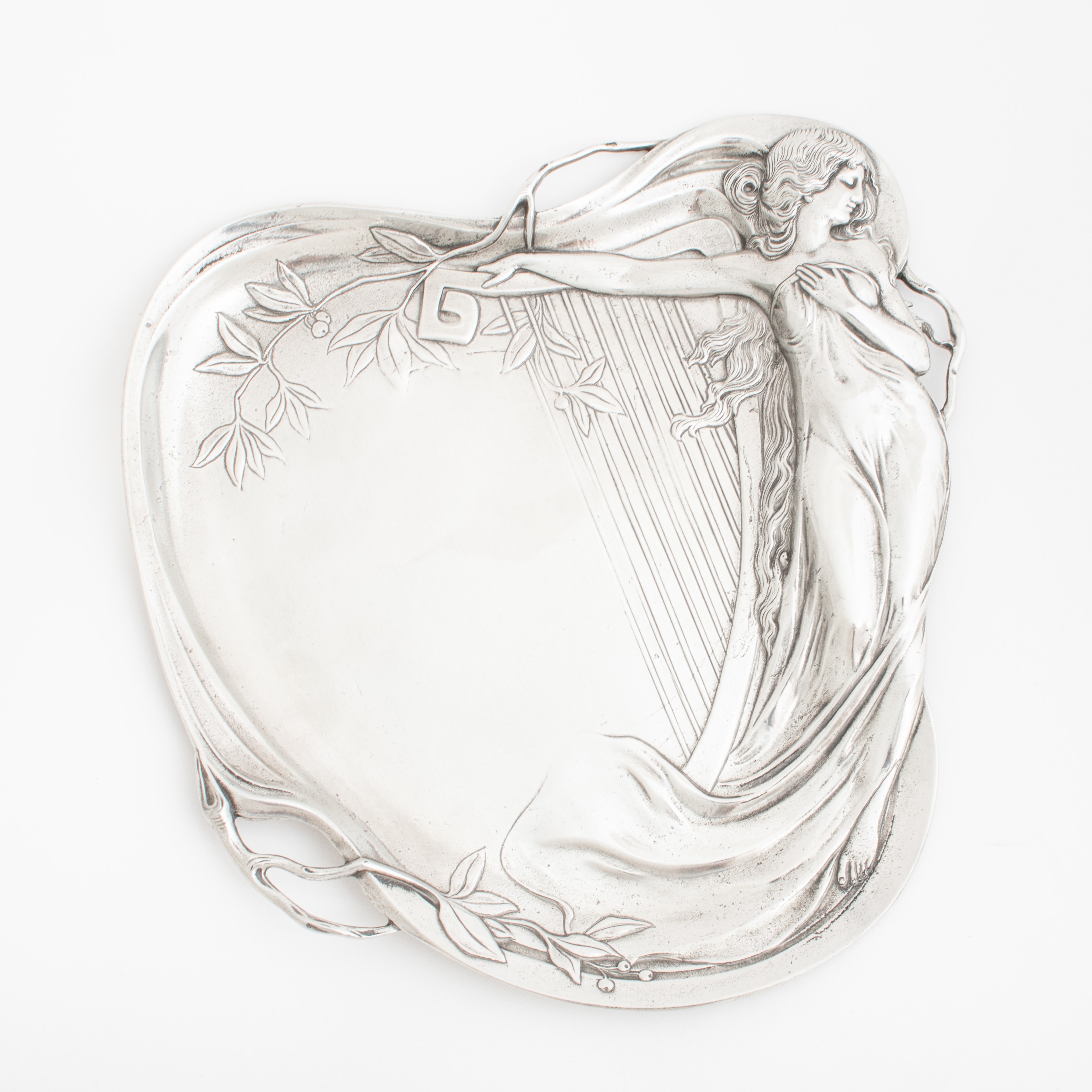 Art Nouveau Assiette en étain Harpe