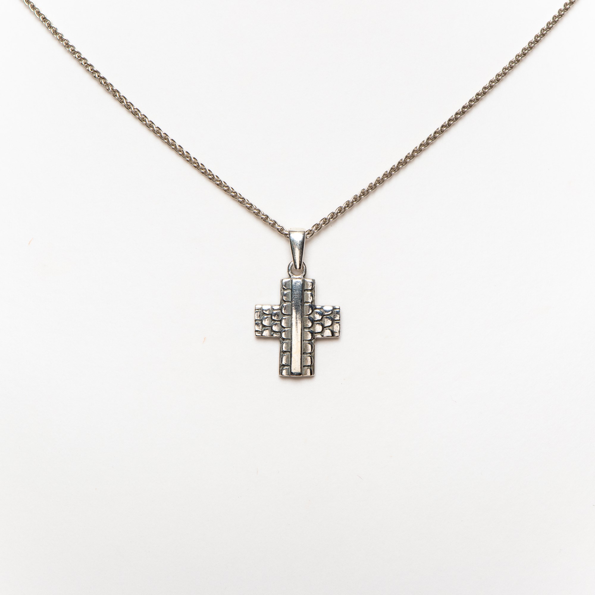 Pendentif Crucifix Lézard
