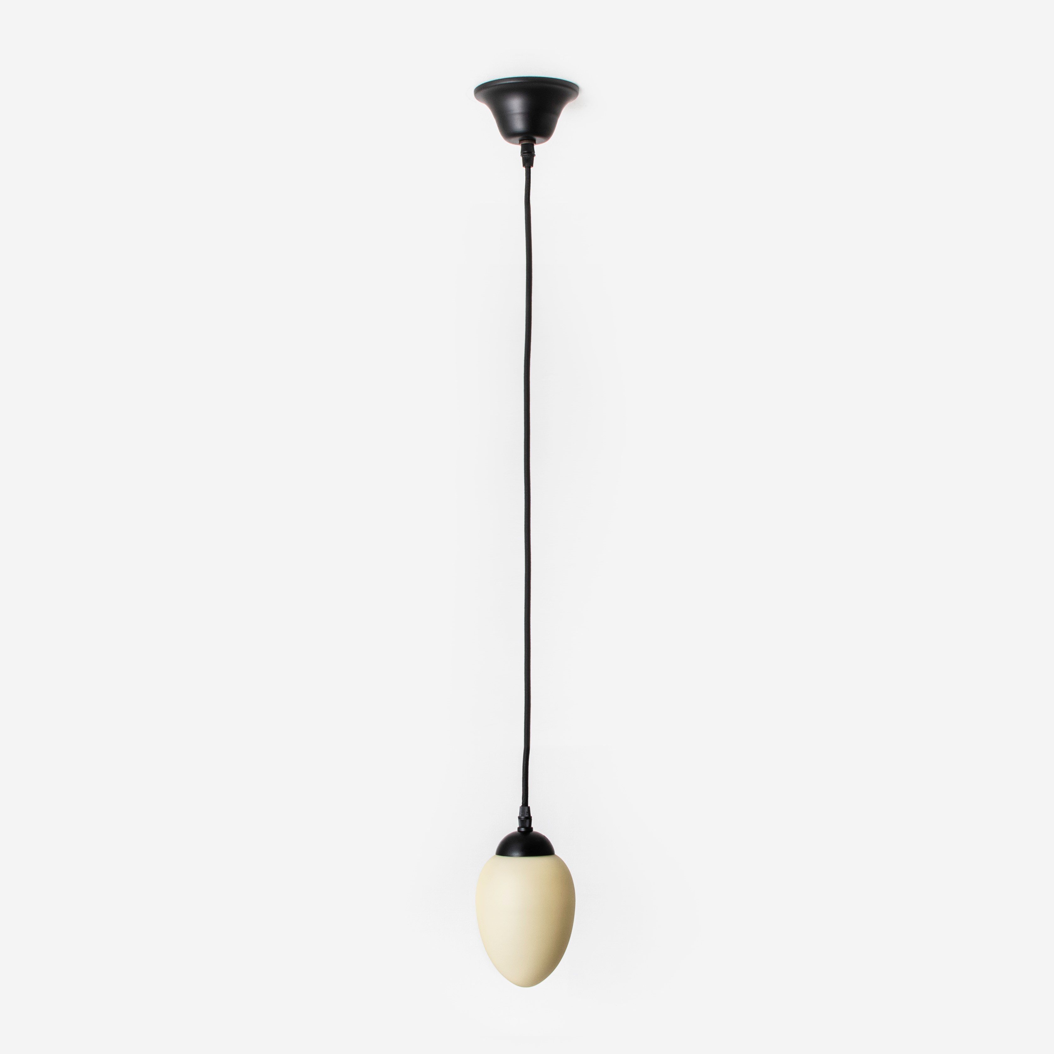 Goutte de Ivoire sur cordon vintage